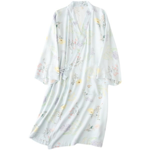 Pijamale de damă cu decolteu în V