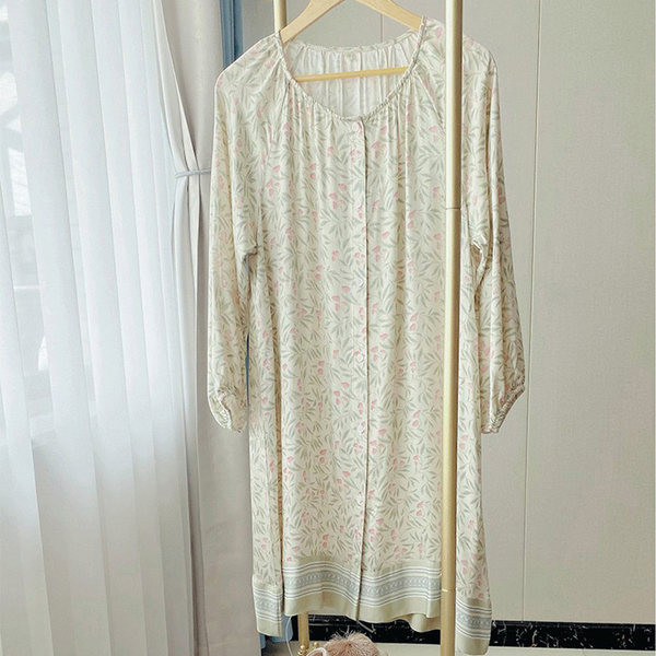 Moteriški laisvalaikio naktiniai marškiniai su sagomis