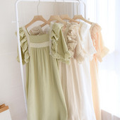 Novi model ženske spavaćice sa četvrtastim izrezom