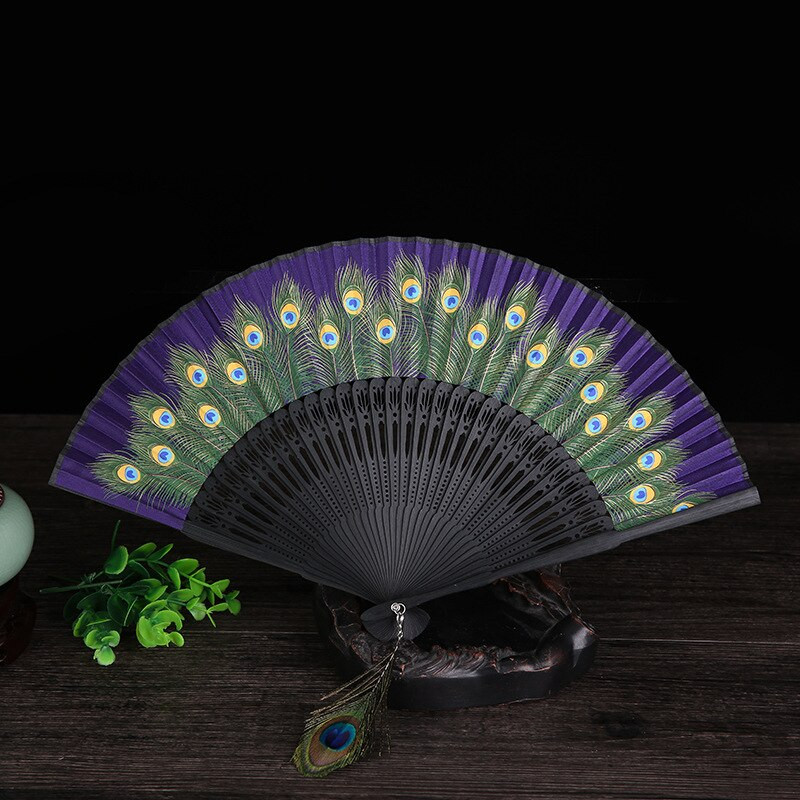 Vintage páva mintás összecsukható ventilátor, bambusz szár Klasszikus tánclegyező pávatollas bojttal Party Esküvői kézműves lakberendezés