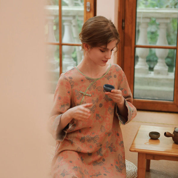 Cămașă de noapte de damă cu mâneci lungi și decolteu oval