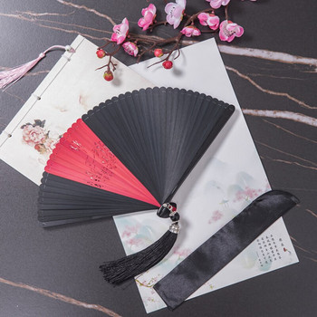 Бамбуков вентилатор в китайски стил Дамски класически черен сгъваем вентилатор в японски стил Малък танцов вентилатор Hanfu Лесен за отваряне и затваряне