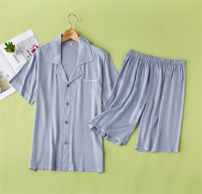 Dviejų dalių laisvalaikio pižamos komplektas su klasikine apykakle