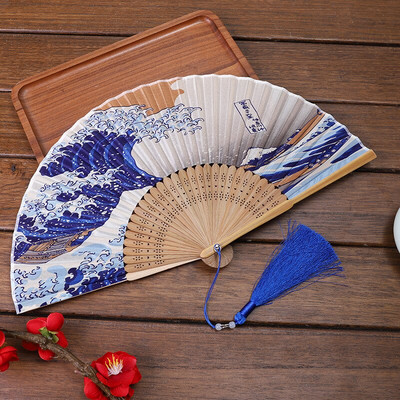 1db Vintage selyem bambusz összecsukható ventilátor bojttal kínai japán táncos kézlegyezővel lakberendezési díszek kézműves ajándék