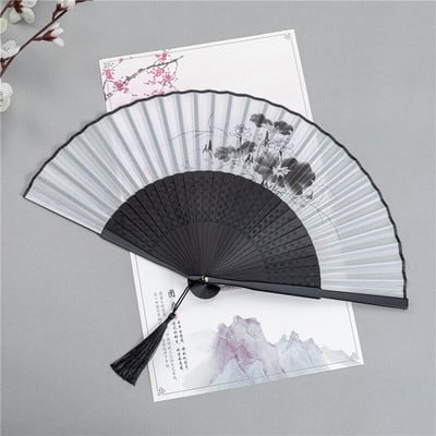 Kínai stílusú tusfestmény tájkép Összecsukható ventilátor faragott üreges fogantyú Lady retro selyem kézi ventilátor tánc kellékekhez lakberendezés