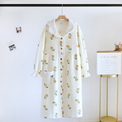 Naujo modelio moteriški naktiniai marškiniai su sagomis