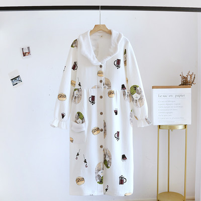 Naujo modelio moteriški naktiniai marškiniai su sagomis