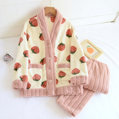 Pūsta moteriška pižama smailia iškirpte - dviejų dalių