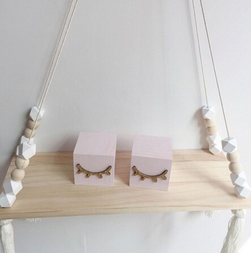 Skandinaviško stiliaus spalvingi karoliukai kutai mediniai Sieninės lentynos apdaila Vaikų kambario vaikiškų drabužių parduotuvės stendas