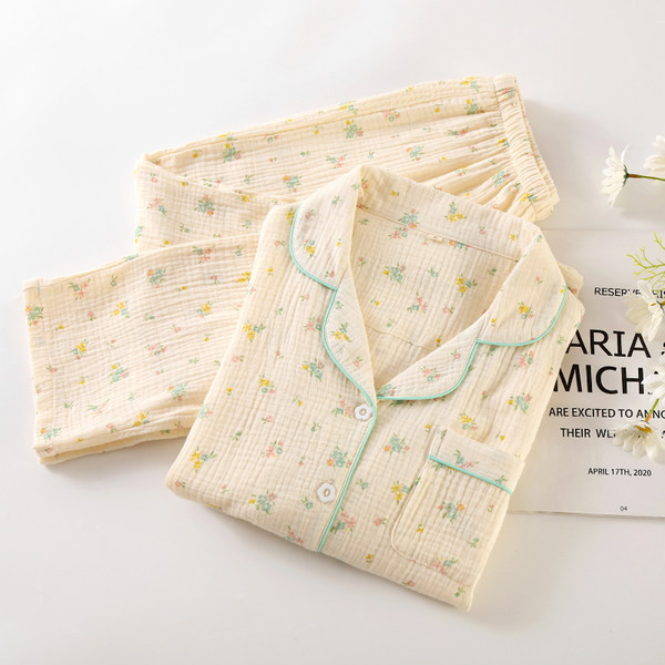 Női kétrészes pizsama alsó felsővel