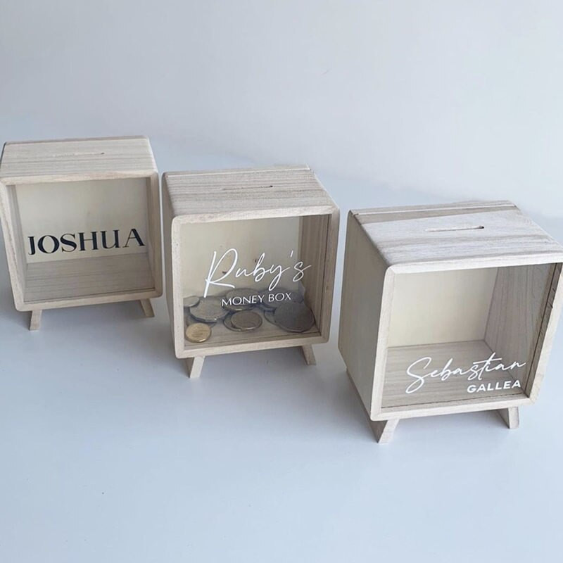 Individualizuotos medinės Piggy Bank Medinės pinigų dėžutės darbastalio papuošalai Išvertimo rezervuarai Vaikams Monetų skaičiavimo Talpyklos Taupymo indeliai Amatai