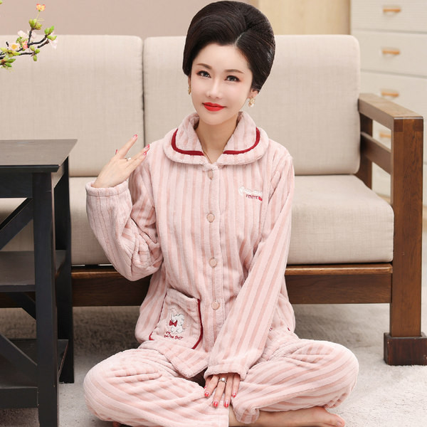 Moteriška dviejų dalių pūkinė pižama