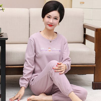 Kétrészes női pizsama-blúz felirattal és aljával