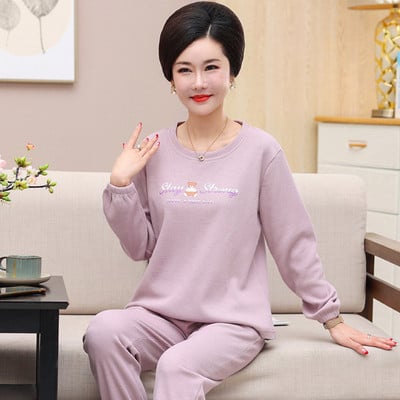 Pijamale de dama de toamna din doua piese cu decolteu oval, mai multe modele