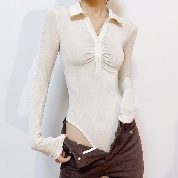 Ženski moderan bodi s klasičnim ovratnikom i gumbima