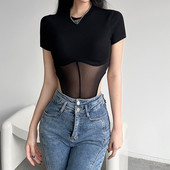 Női alkalmi body hosszú ujjal és ovális nyakkivágással