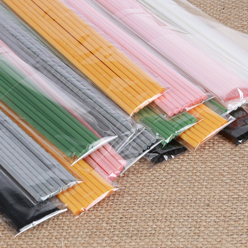 300 vnt. / partijoje 22 cm x 3 mm spalvoto pluošto rotango lazdelė, skirta nendrių difuzoriaus aromatiniam eterinio aliejaus oro gaivikliui, dekoratyviam namų kvapui