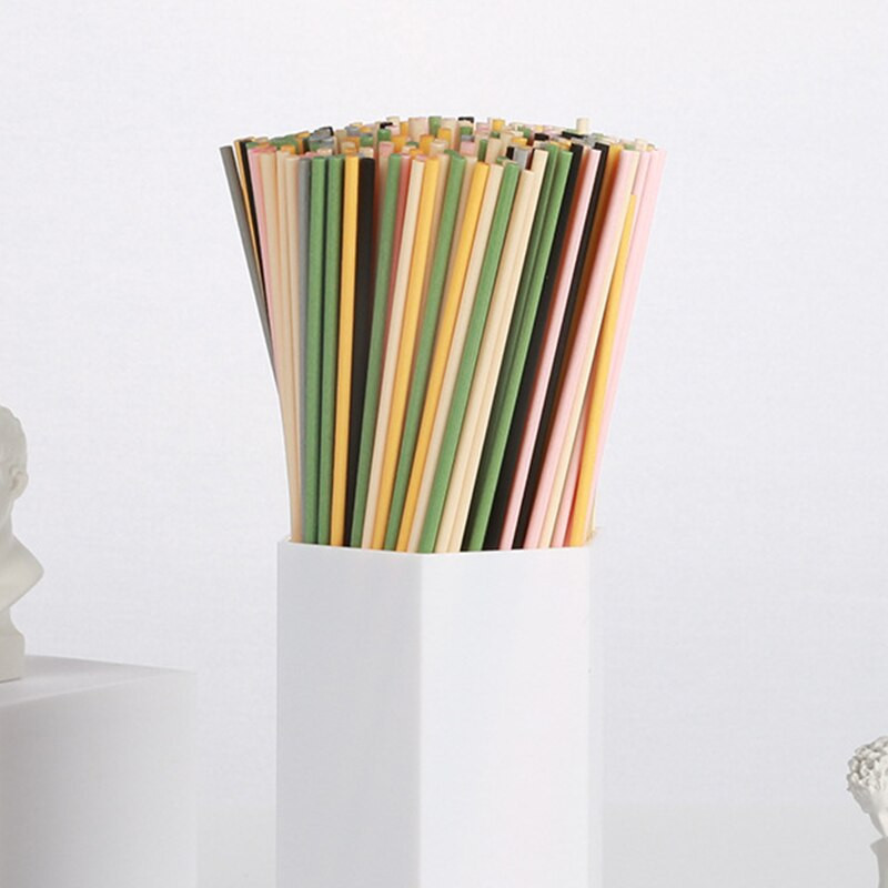 300 vnt. / partijoje 22 cm x 3 mm spalvoto pluošto rotango lazdelė, skirta nendrių difuzoriaus aromatiniam eterinio aliejaus oro gaivikliui, dekoratyviam namų kvapui