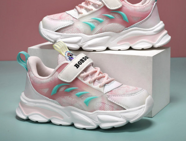 Vaikiški laisvalaikio sportbačiai grubiu padu mergaitėms