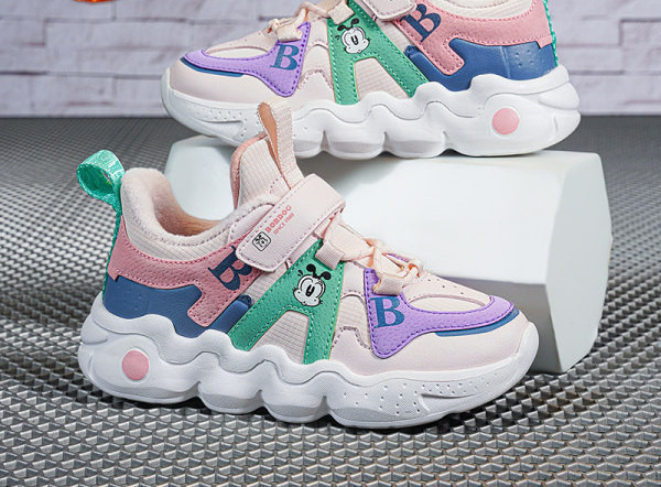 Odiniai vaikiški sportbačiai mergaitėms su aplikacija ir užrašu