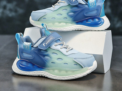 Dječje tenisice za dječake sa natpisom