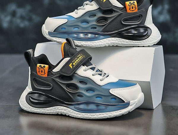 Dječje tenisice za dječake sa natpisom