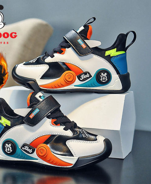 Sportiniai sportbačiai berniukams iš eko odos su velcro lopais