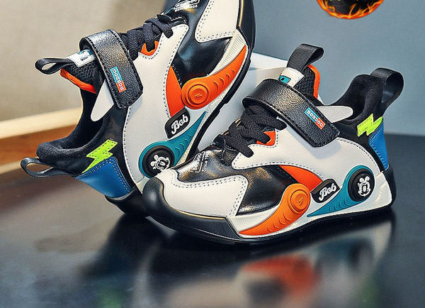 Sportiniai sportbačiai berniukams iš eko odos su velcro lopais