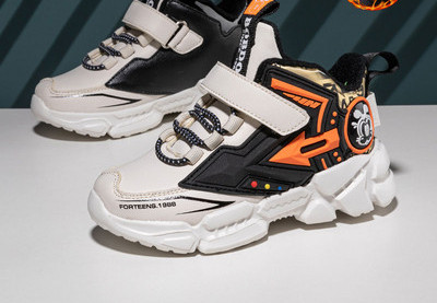 Dječje tenisice za dječake s čičak zakrpama i toplom postavom