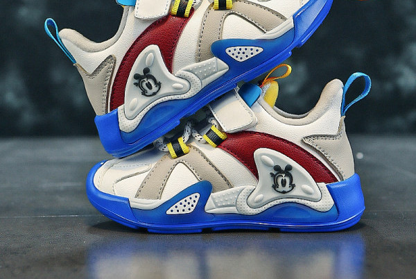 Muške tenisice - s aplikacijom i vezicama