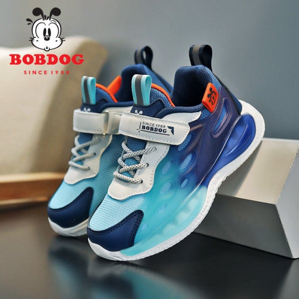 Moderne dječje tenisice s čičak zakrpom za dječake