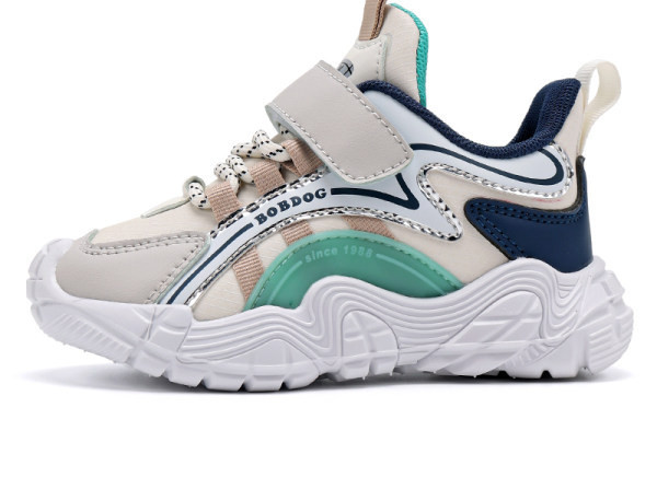 Sport tornacipő - felirattal