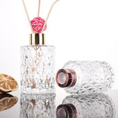 50 ml és 100 ml üres kerek forma Illatos üveg diffúzor palack és aromaterápiás palackok aluminit körrel és műanyag fedelekkel