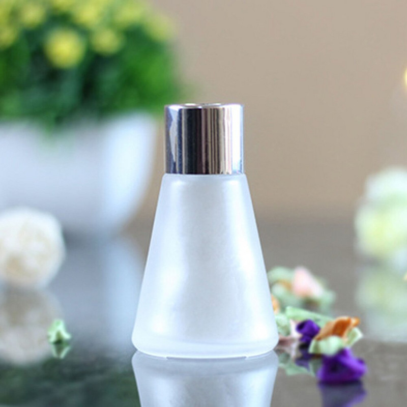 30 ml-es és 50 ml-es üres kúp alakú Illatos üveg diffúzoros üveg & Aromaterápiás palackok aluminit körrel és műanyag fedővel
