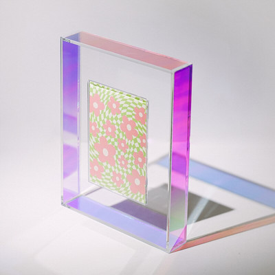 Kūrybingas paprastas mielas akrilo darbalaukio skaidrus ekrano stovas, kvadratinis spalvotas nuotraukų rėmelis horizontaliai vertikaliai įrėmintas sienų menas