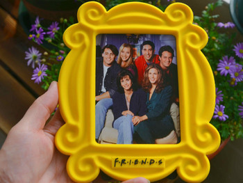 Τηλεοπτική εκπομπή Friends Κορνίζα φωτογραφιών Χειροποίητη Monica Πόρτας Κορνίζες Κίτρινες Κορνίζες Συλλεκτική διακόσμηση σπιτιού Διακοσμητικά γραφείου Φίλοι Δώρα