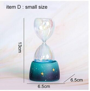 Kūrybingos smėlio laikrodžio smėlio laikrodžio dovanos kaip subtilios namų puošmenos