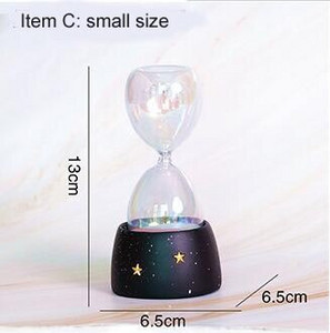 Kūrybingos smėlio laikrodžio smėlio laikrodžio dovanos kaip subtilios namų puošmenos