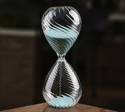 Kūrybingas susuktas stiklas smėlio laikrodis 5 minutės laiko laikmatis vaikams restoranas, kuriame patiekiama atgalinė atskaita Mėlynas smėlio laikrodis Juokingas vaikų smėlio stiklas