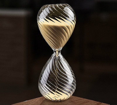 Kūrybingas susuktas stiklas smėlio laikrodis 5 minutės laiko laikmatis vaikams restoranas, kuriame patiekiama atgalinė atskaita Mėlynas smėlio laikrodis Juokingas vaikų smėlio stiklas