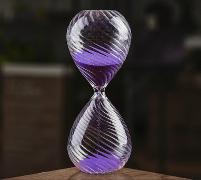 Kūrybingas susuktas stiklas smėlio laikrodis 5 minutės laiko laikmatis vaikams restoranas, kuriame patiekiama atgalinė atskaita Mėlynas smėlio laikrodis Juokingas vaikų smėlio stiklas