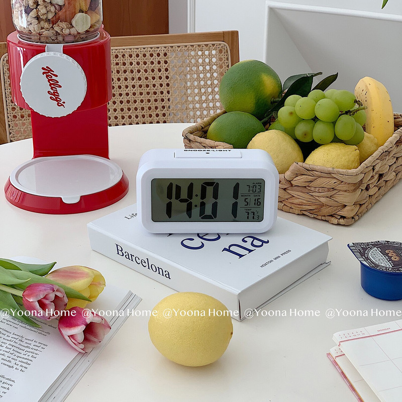 Stalo laikrodžio temperatūros kalendoriaus ekranas Korėjos stalo laikrodis Studentų stalo laikrodis Baltas žadintuvas prie lovos išmanusis elektroninis laikrodis