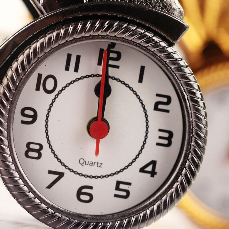 Klasični vintage stil Retro dizajn rikše Budilica Stolni stolni stolni sat Dekoracija kućnog ureda Rođendanski poklon za djecu