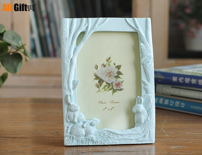 Parduodu naujausius kūrybinius nuotraukų rėmelius 6 colių trijų triušių su derva nuotraukų rėmeliu Triušio medžio dažyti namų apyvokos papuošalai