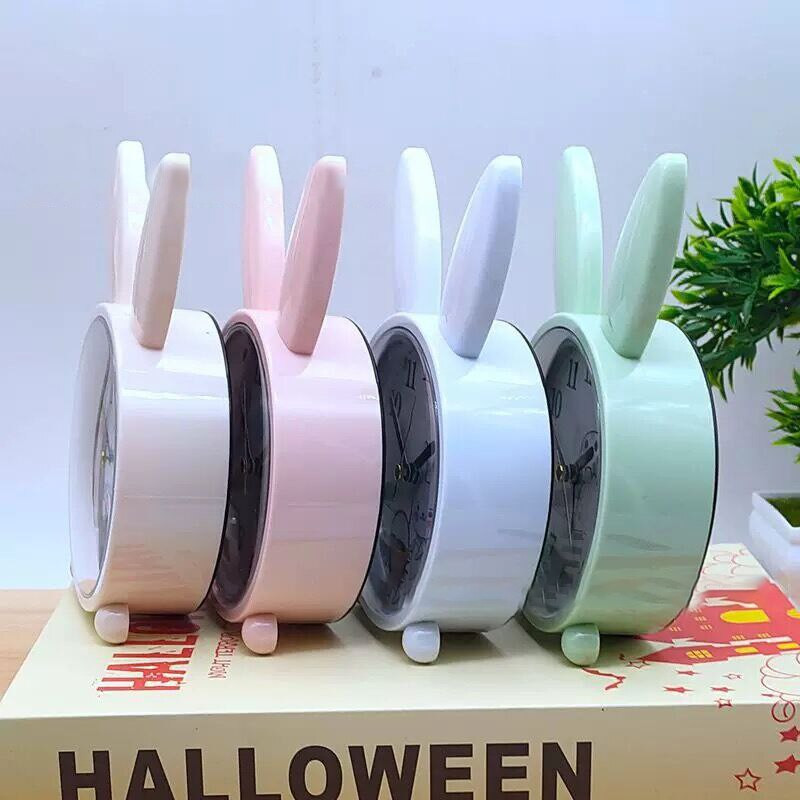 Animacinio filmo triušio žadintuvas Miegamojo lovos apdaila Paprastas nutildytas mažas žadintuvas Studento žadintuvo dovana