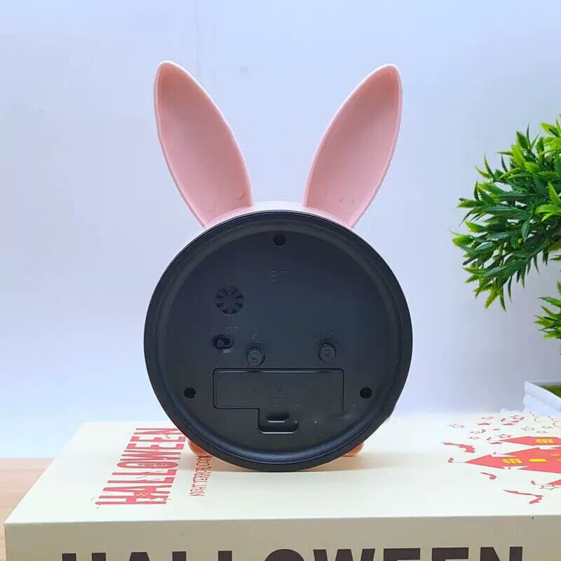 Animacinio filmo triušio žadintuvas Miegamojo lovos apdaila Paprastas nutildytas mažas žadintuvas Studento žadintuvo dovana