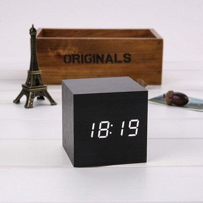 Ébresztőóra LED fa óra asztali hangvezérlés digitális Wood Despertador USB/AAA tápellátású elektronikus asztali órák