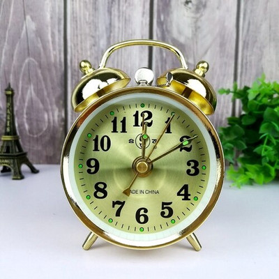 Metalinis mechaninis žadintuvas Laikrodžio mechanizmas Senovinis naktinis staliukas Laikrodis tylus auksinis laikrodis viščiukas ryžius pešantis Antikvaras Prabangus dekoras