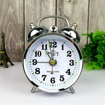 Metalinis mechaninis žadintuvas Laikrodžio mechanizmas Senovinis naktinis staliukas Laikrodis tylus auksinis laikrodis viščiukas ryžius pešantis Antikvaras Prabangus dekoras