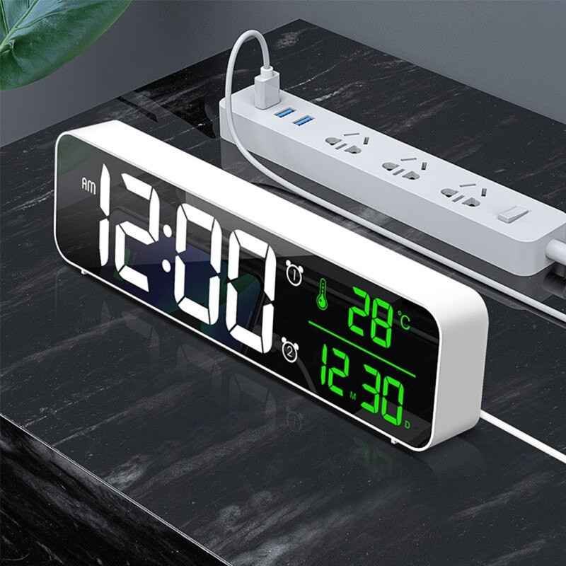 LED-es digitális ébresztőórák szundi idővel Zene Kettős óra Többfunkciós USB-töltő, Nagy számjegyű kijelző Fényerő Dimmer